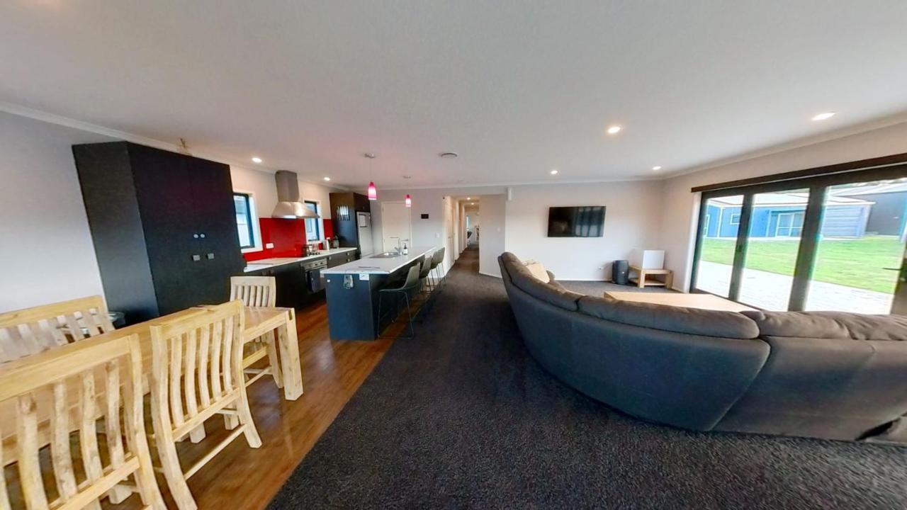 Full Holiday Home To Yourself, Up To 21 Guests Atiamuri Ngoại thất bức ảnh