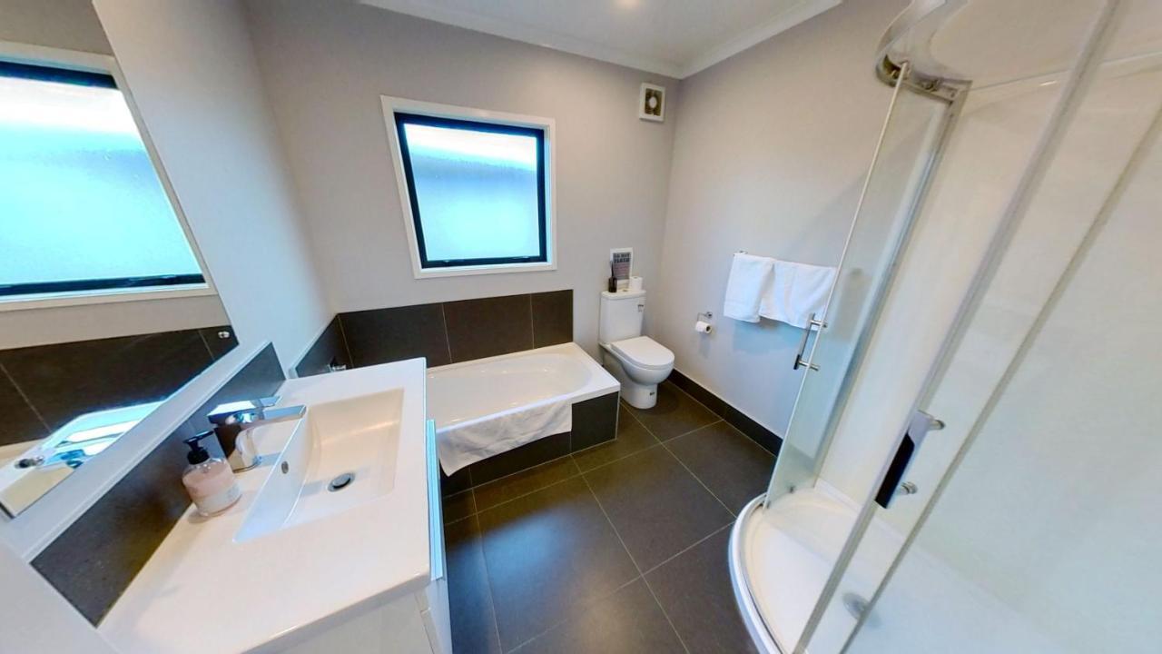 Full Holiday Home To Yourself, Up To 21 Guests Atiamuri Ngoại thất bức ảnh