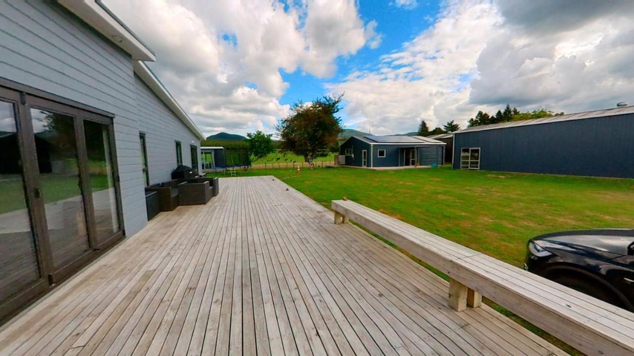 Full Holiday Home To Yourself, Up To 21 Guests Atiamuri Ngoại thất bức ảnh